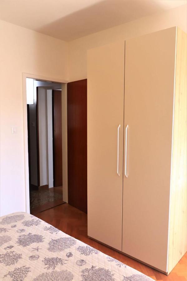Family Rooms Moela Умаг Екстериор снимка