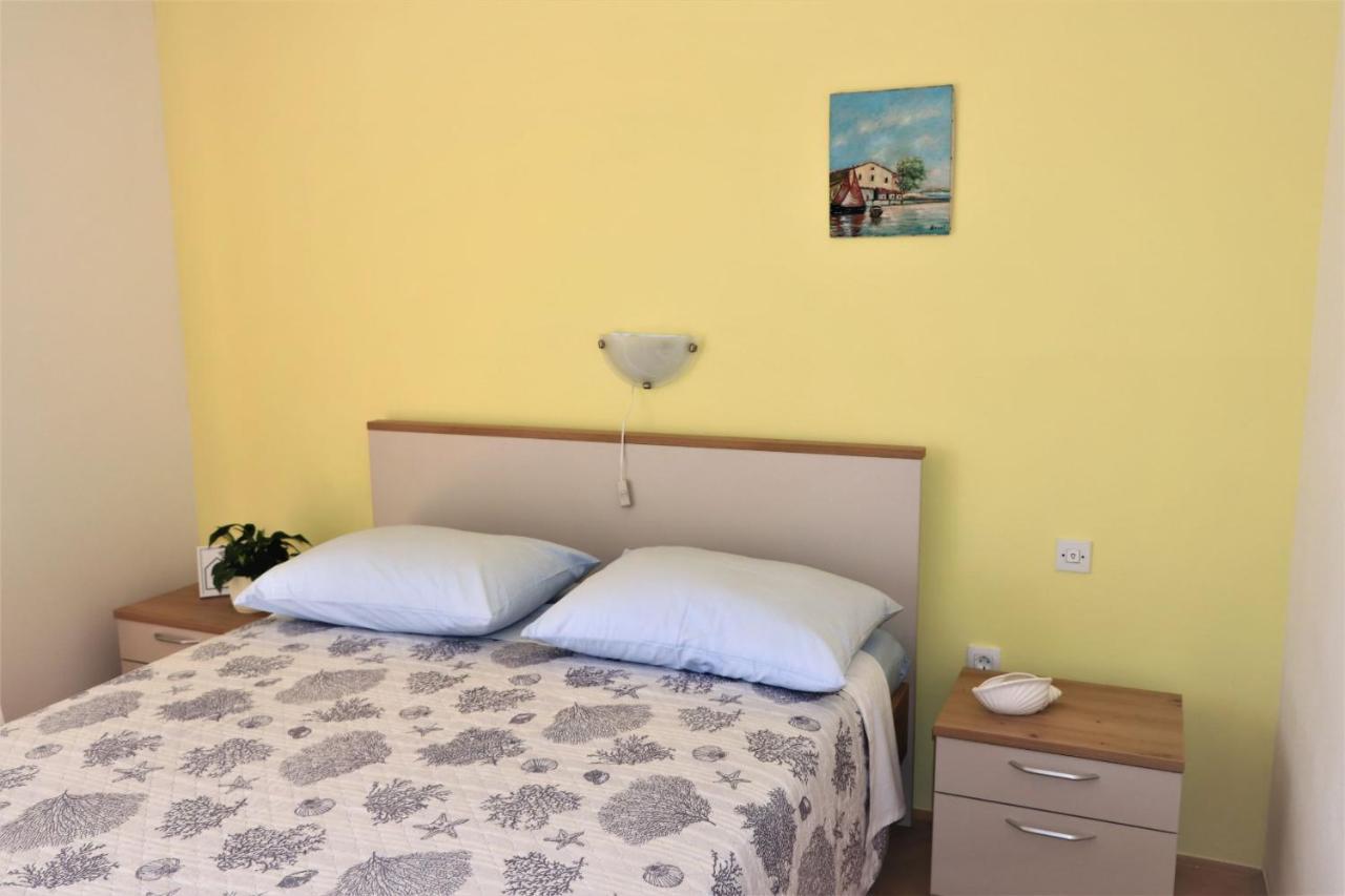 Family Rooms Moela Умаг Екстериор снимка